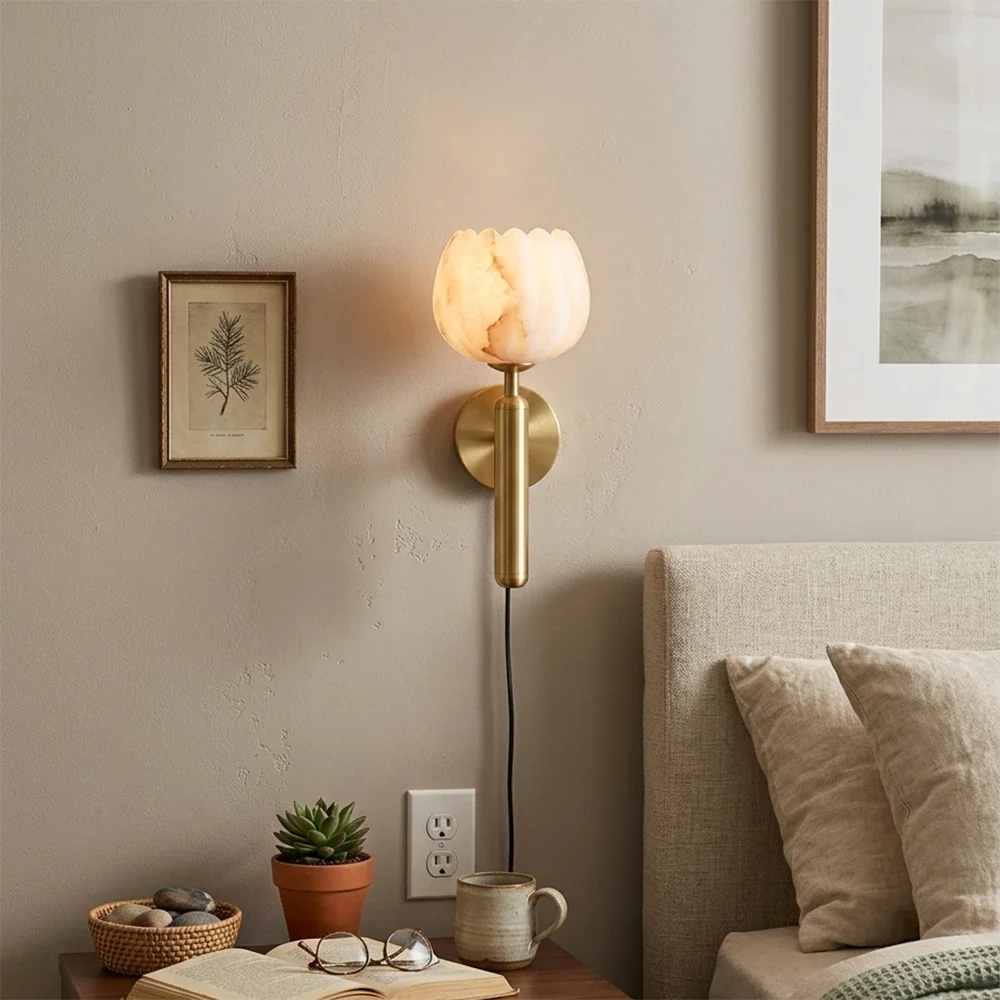 Alabaster Flower Plug-in Wall Lamp – Alabaster detail 2
