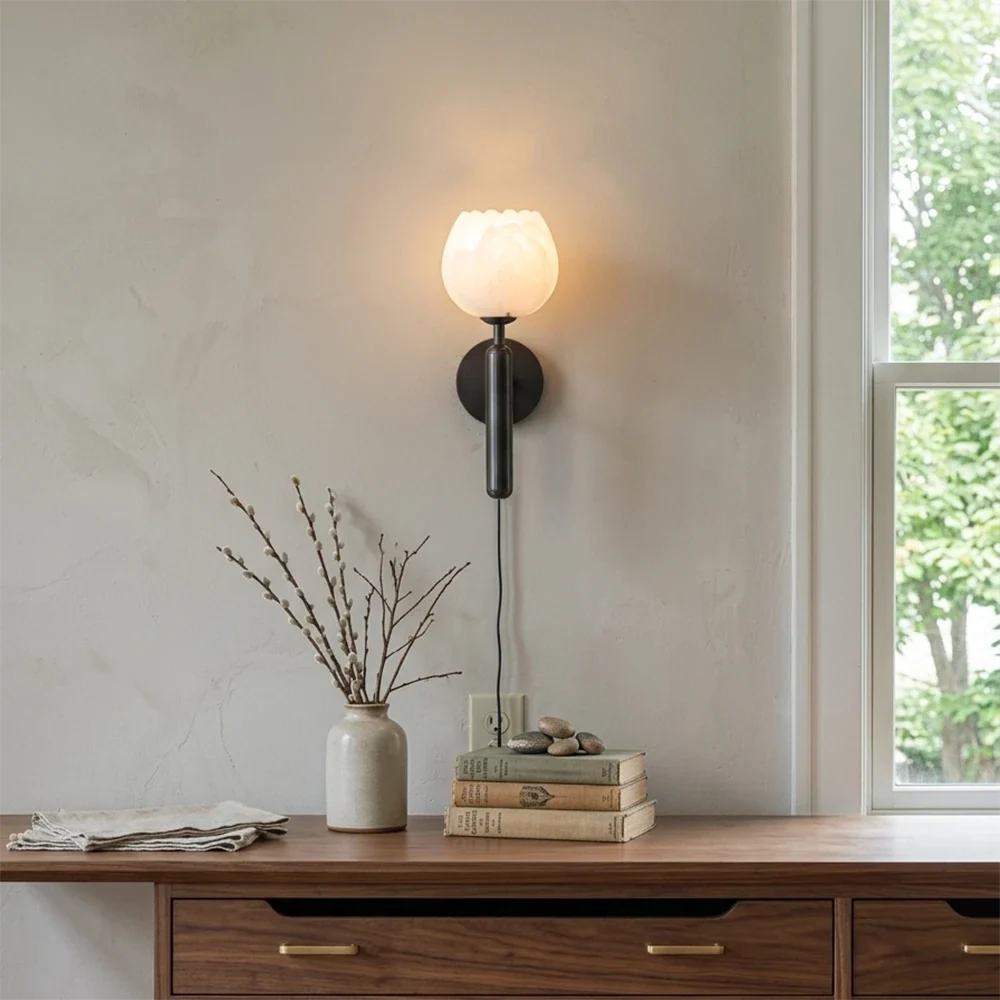 Alabaster Flower Plug-in Wall Lamp – Alabaster detail 3
