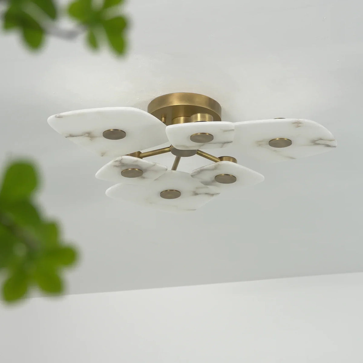 Alabaster Holmdel Ceiling Lamp – Alabaster detail 7