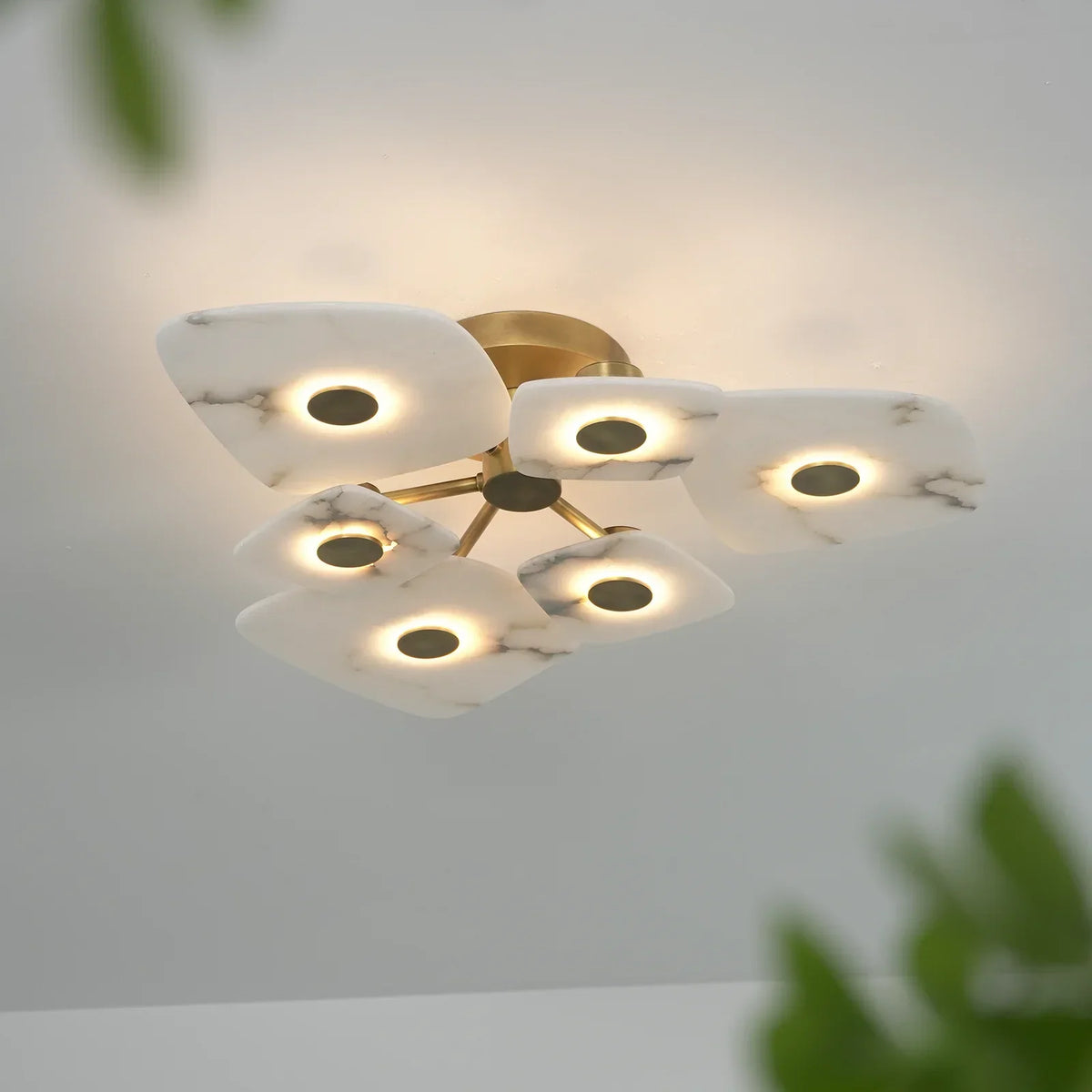 Alabaster Holmdel Ceiling Lamp – Alabaster detail 3