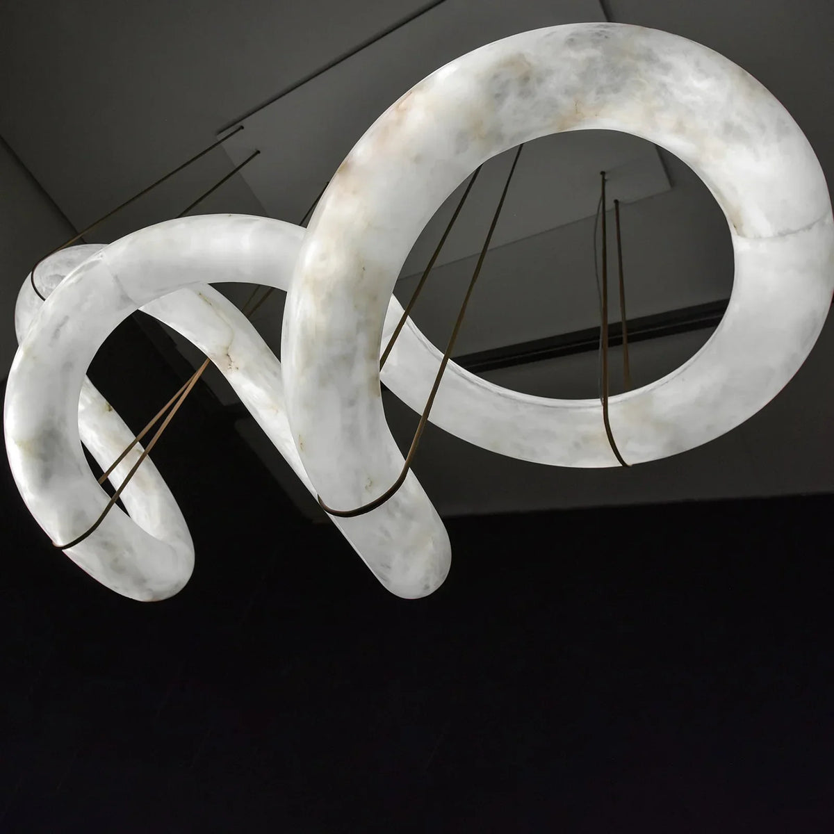 Alabaster Loop Chandelier – Alabaster detail 8