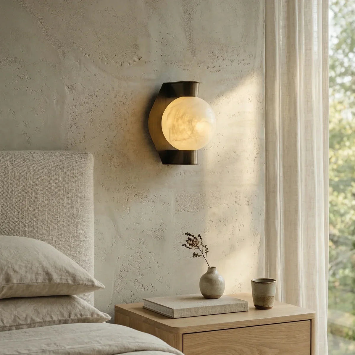Alabaster Spherical Decorative Art Wall Lamp – Alabaster detail 2