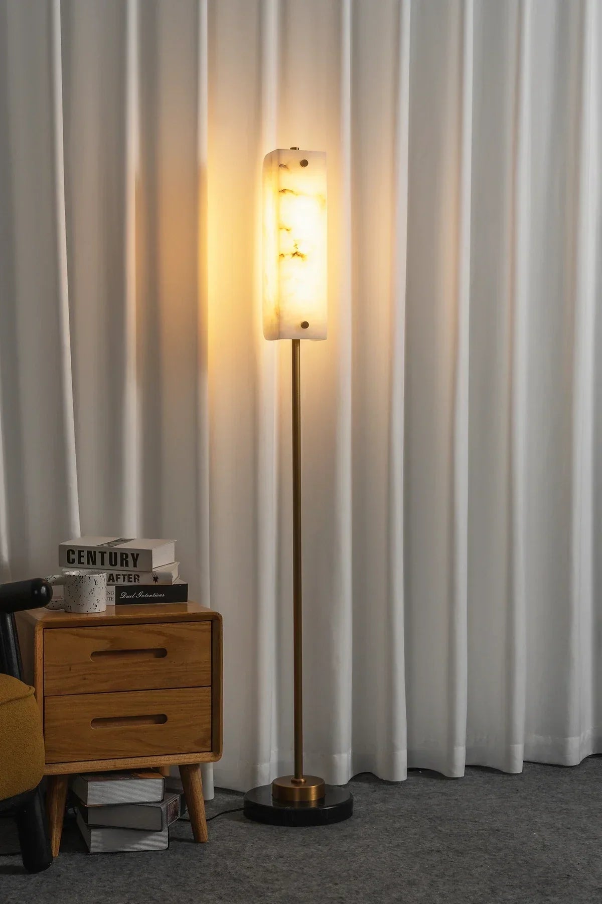 Alabaster Years Brass Floor Lamp – Alabaster detail 11