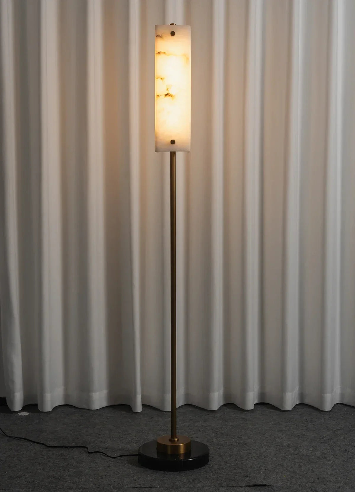 Alabaster Years Brass Floor Lamp – Alabaster detail 12