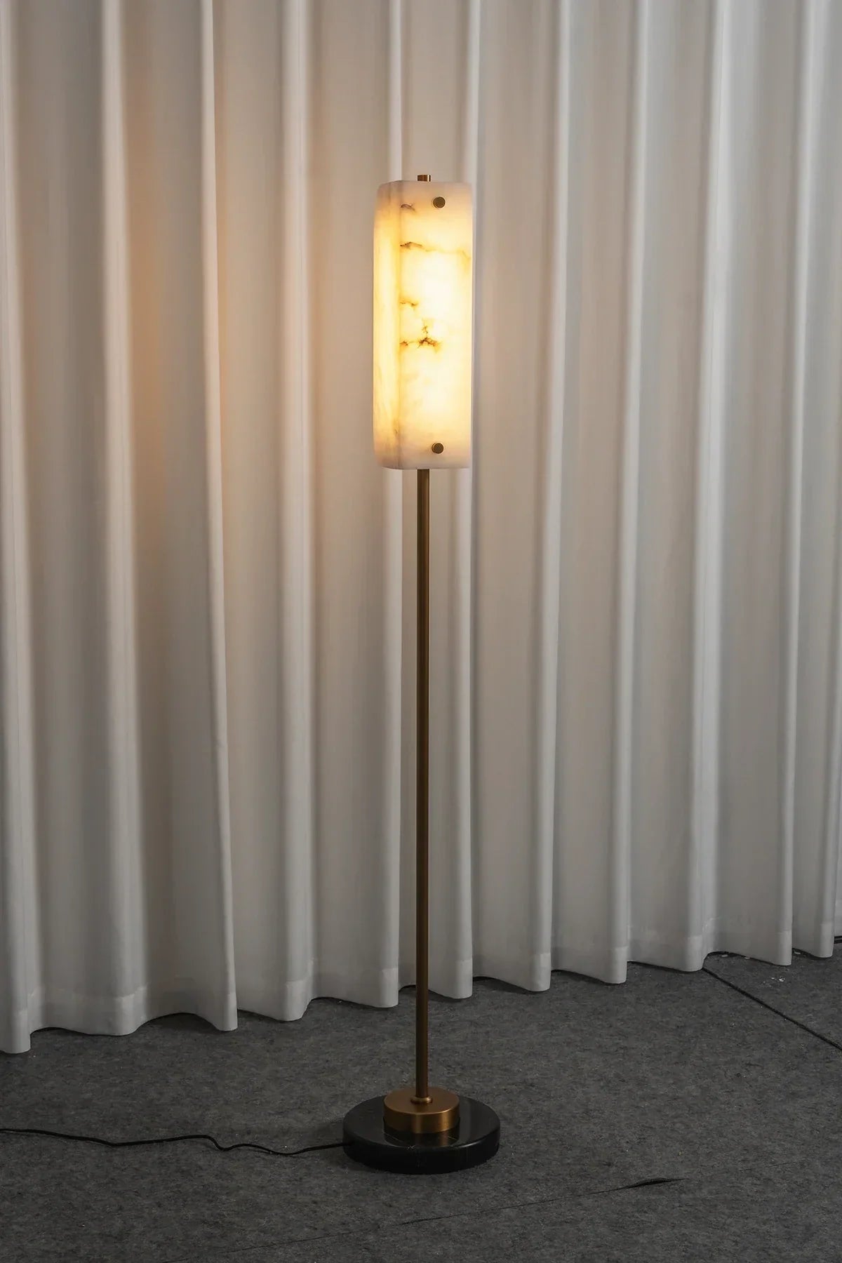 Alabaster Years Brass Floor Lamp – Alabaster detail 17