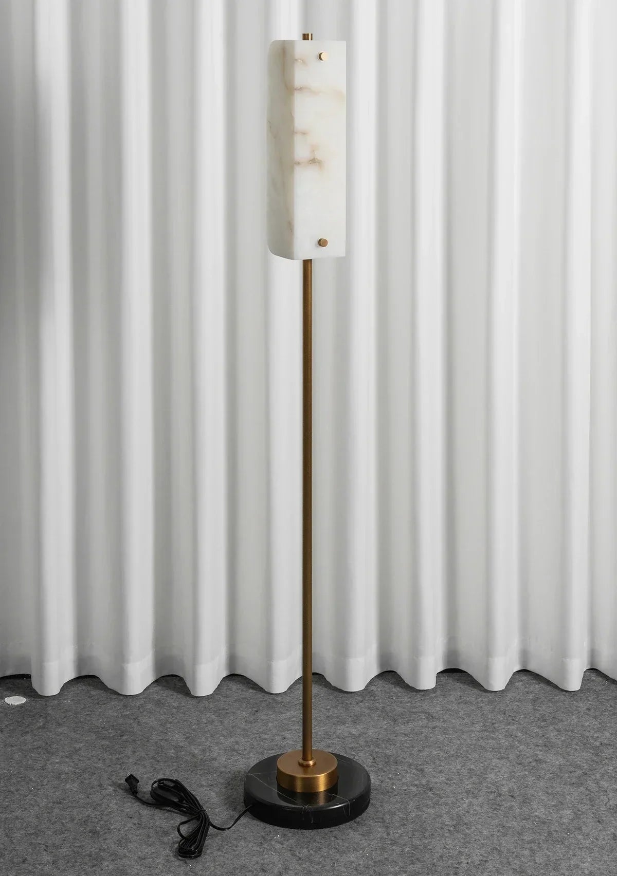 Alabaster Years Brass Floor Lamp – Alabaster detail 18
