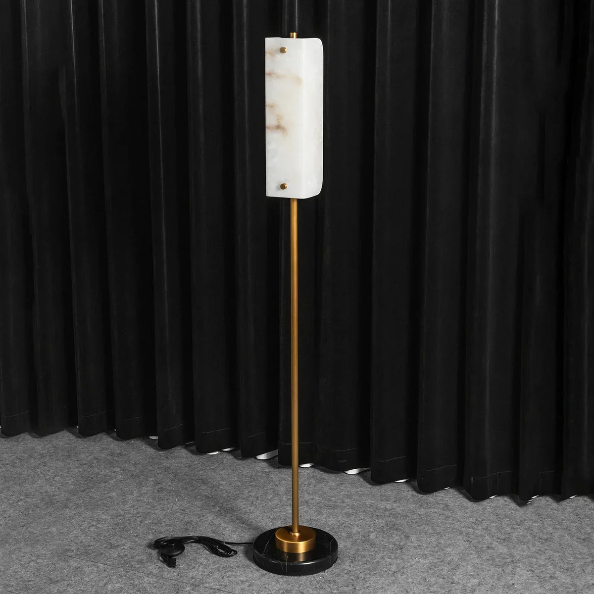 Alabaster Years Brass Floor Lamp – Alabaster detail 24