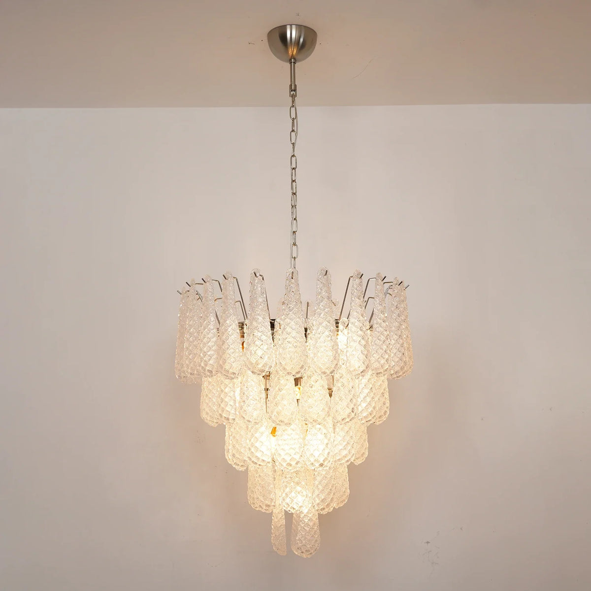 Amaris Tiered Teardrop Glass Chandelier – Glass detail 36
