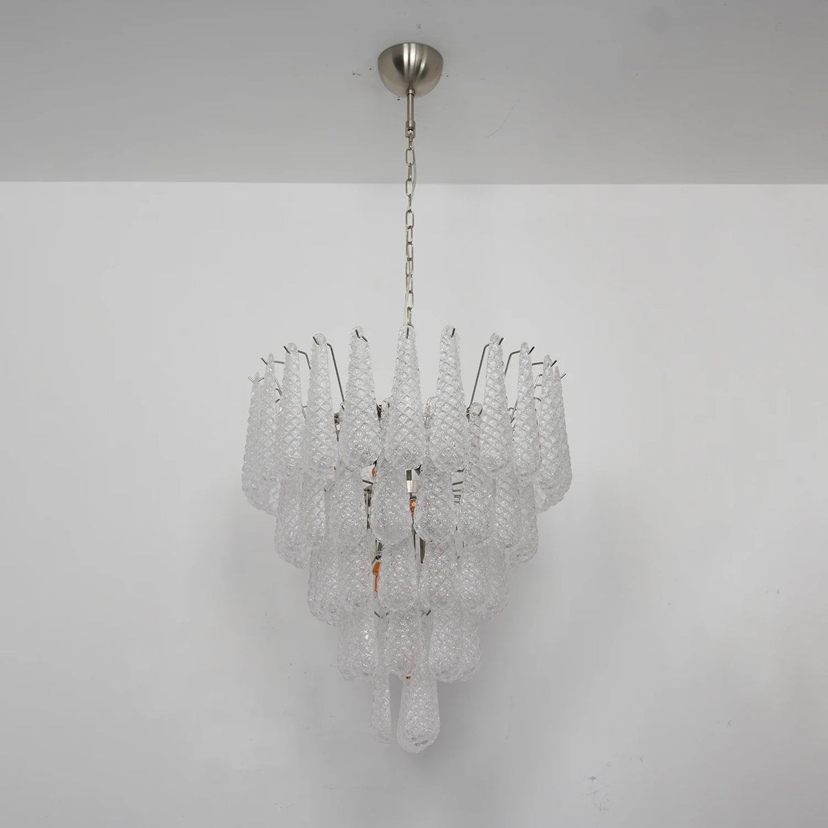 Amaris Tiered Teardrop Glass Chandelier – Glass detail 37