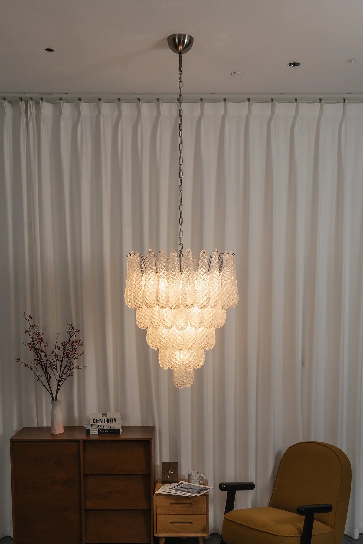 Amaris Tiered Teardrop Glass Chandelier – Glass detail 18