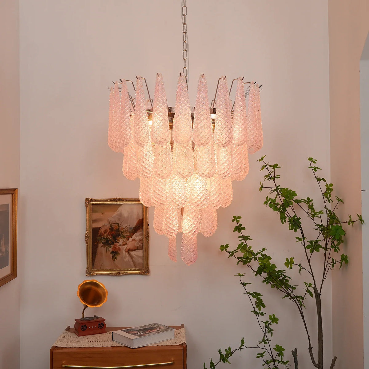 Amaris Tiered Teardrop Glass Chandelier – Glass detail 8