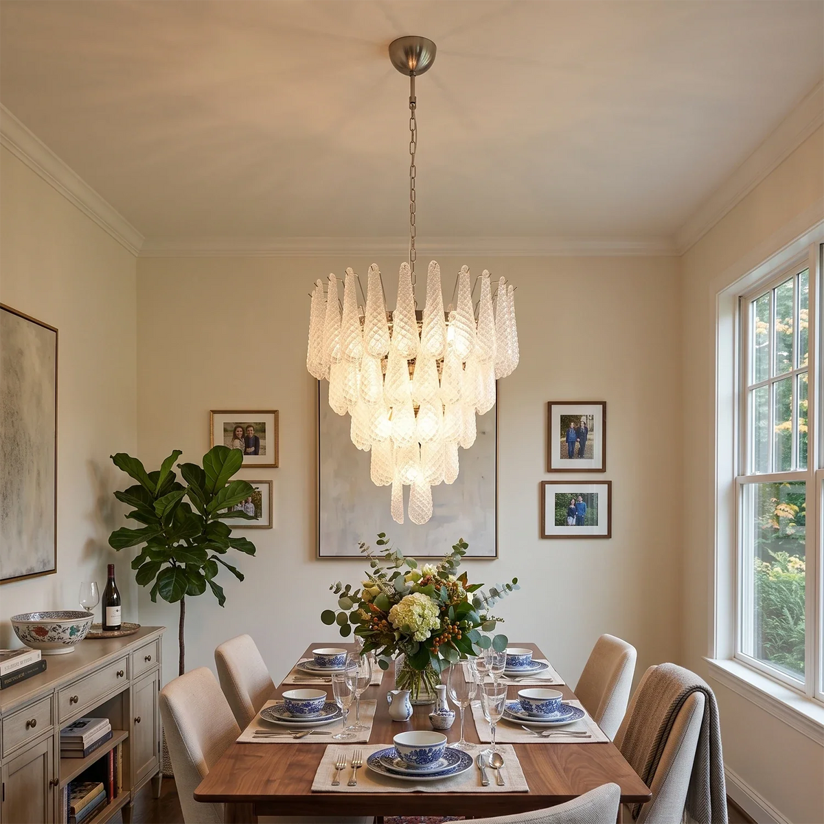 Amaris Tiered Teardrop Glass Chandelier – Glass detail 2