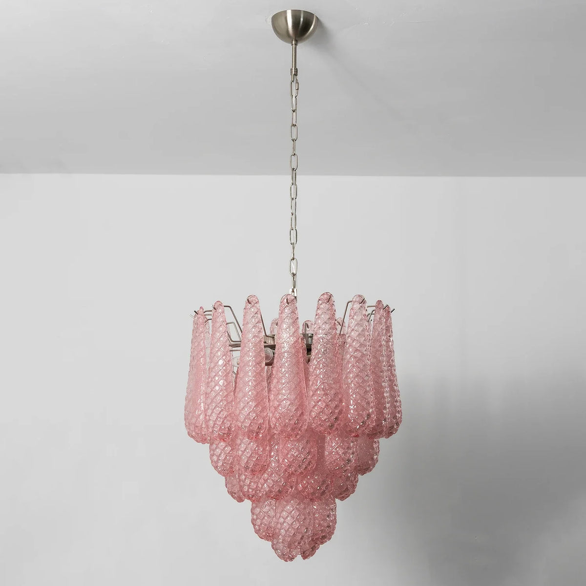 Amaris Tiered Teardrop Glass Chandelier – Glass detail 32