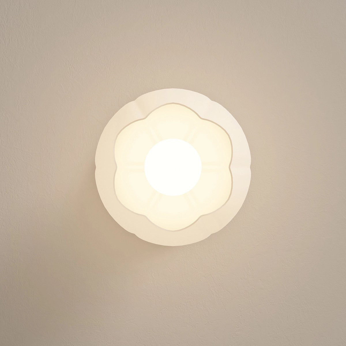 French Garden Glass Ceiling Lamp – Glass detail 18