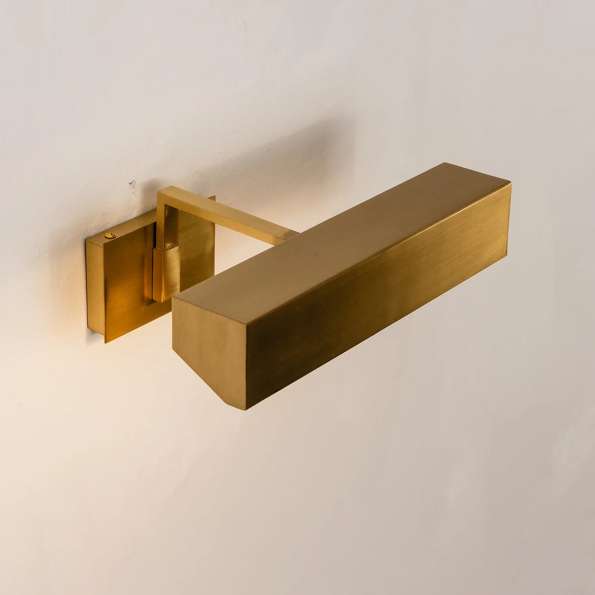 Arden Picture Brass Light Wall Sconce – Brass detail 24