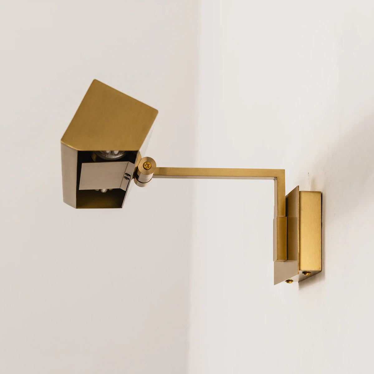 Arden Picture Brass Light Wall Sconce – Brass detail 26