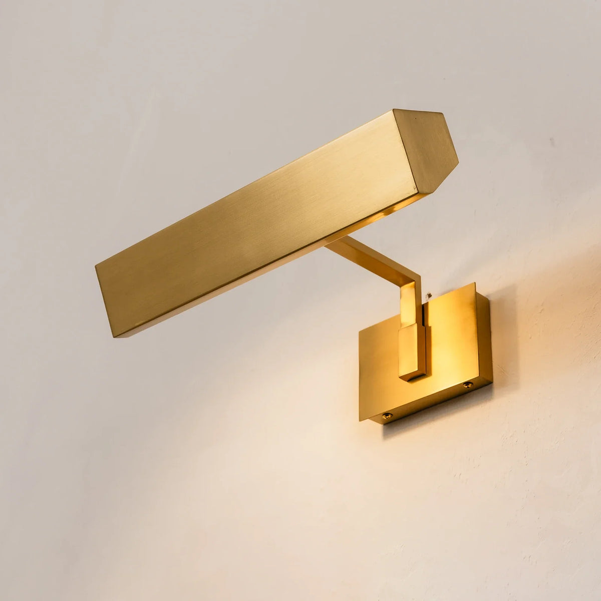 Arden Picture Brass Light Wall Sconce – Brass detail 19