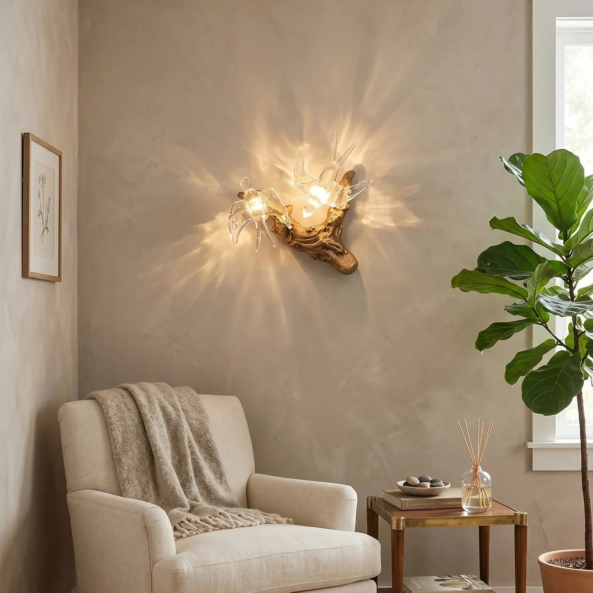 Artistic Glass Flying Bird Vines Wall Lamp – Glass detail 4