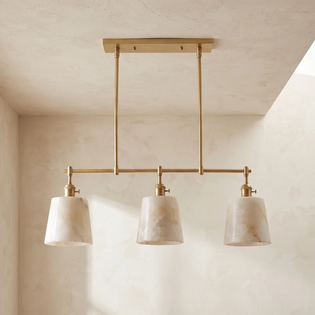Ashbury 3-Light Alabaster Linear Chandelier – Alabaster detail 9