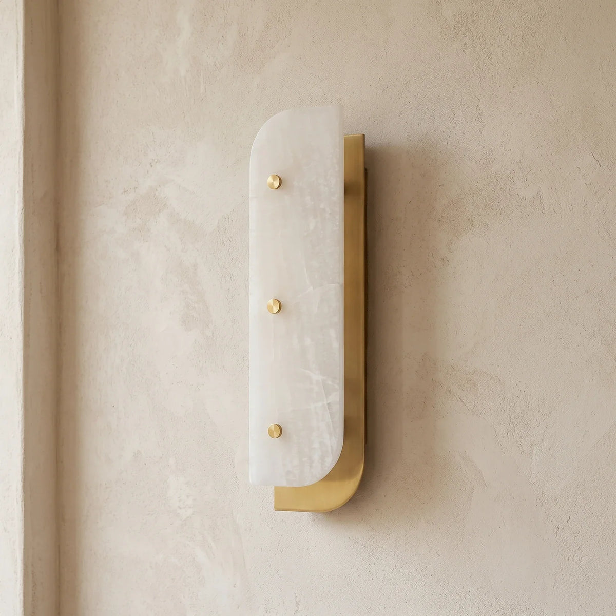 Asymmetrical Elaris Alabaster Wall Lamp – Alabaster detail 18