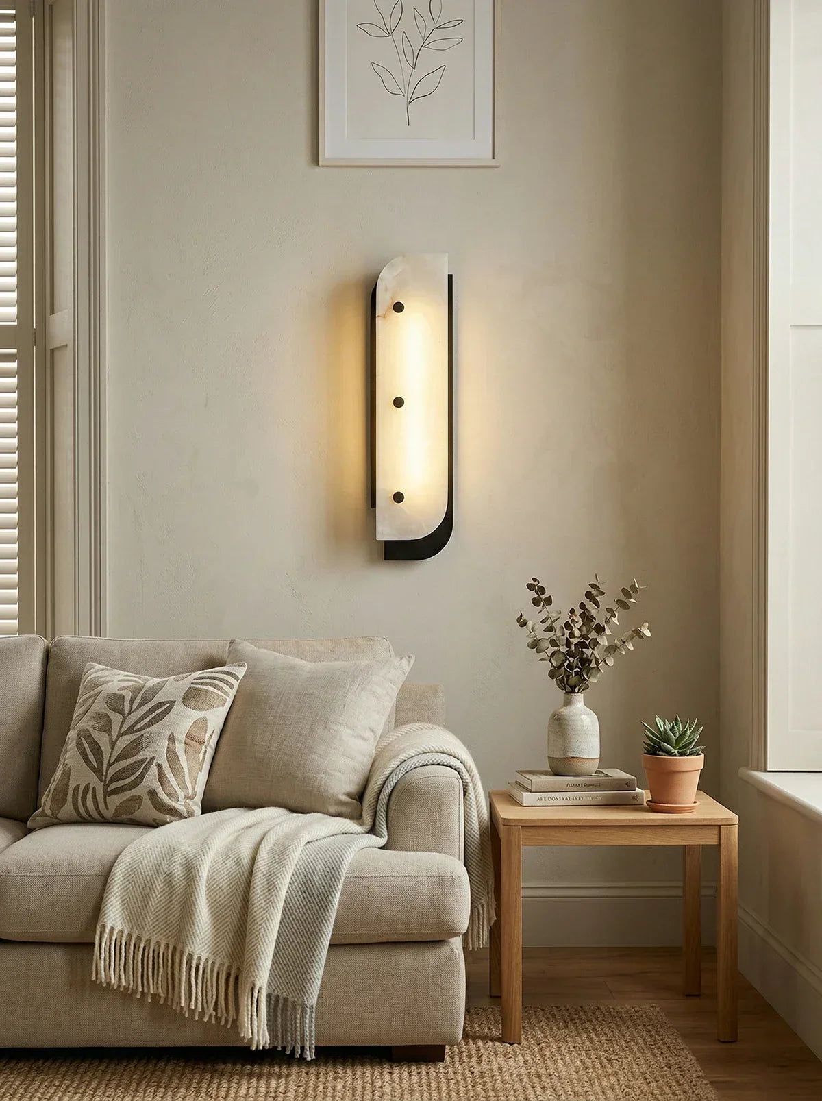 Asymmetrical Elaris Alabaster Wall Lamp – Alabaster detail 12