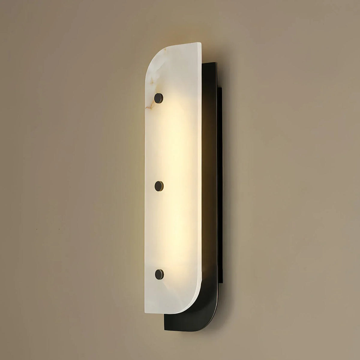 Asymmetrical Elaris Alabaster Wall Lamp – Alabaster detail 17