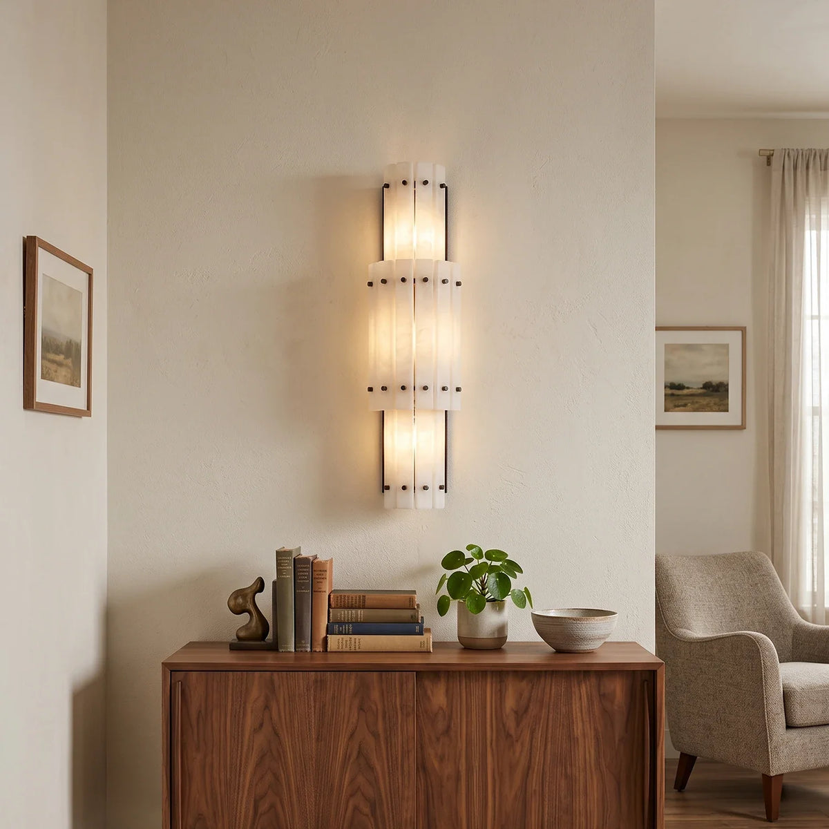 Aurelle Alabaster Wall Sconce – Alabaster detail 3