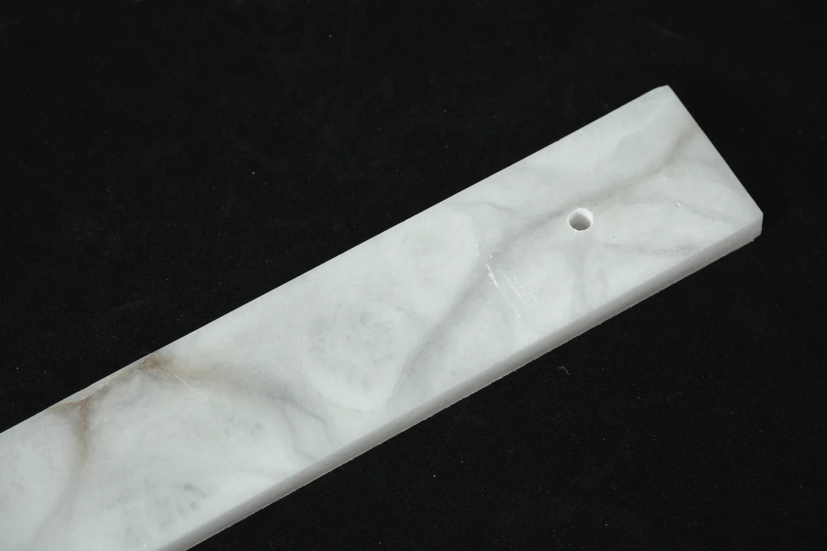 Aurelle Alabaster Wall Sconce – Alabaster detail 13