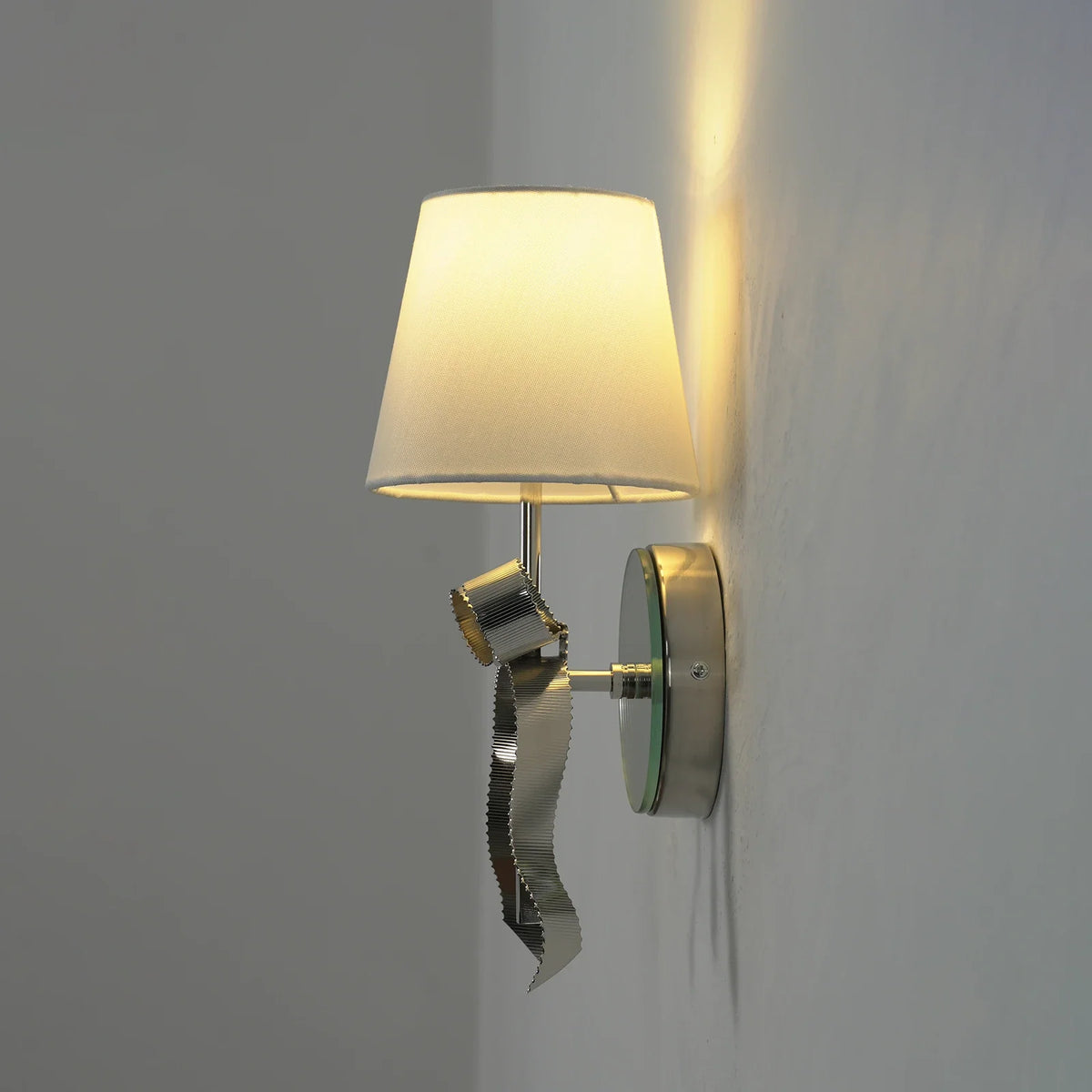 Aurette Ribbon Bow Iron Wall Sconce – Iron detail 18