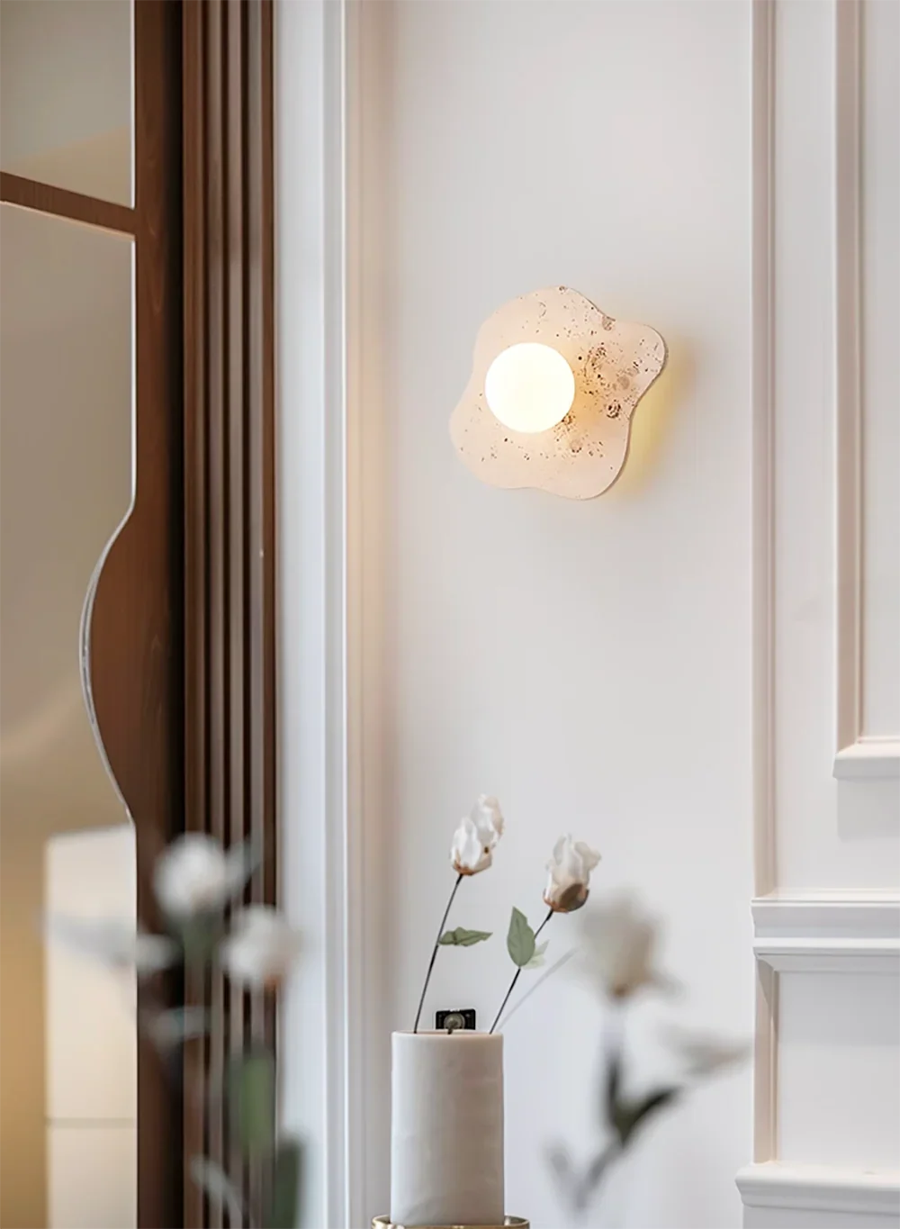 Travertine Blob Glass Wall Lamp – Travertine detail 7