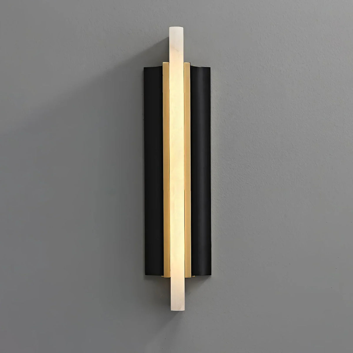 Blade Alabaster Wall Lamp – Alabaster detail 10