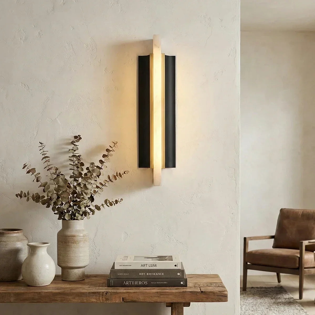 Blade Alabaster Wall Lamp – Alabaster detail 2