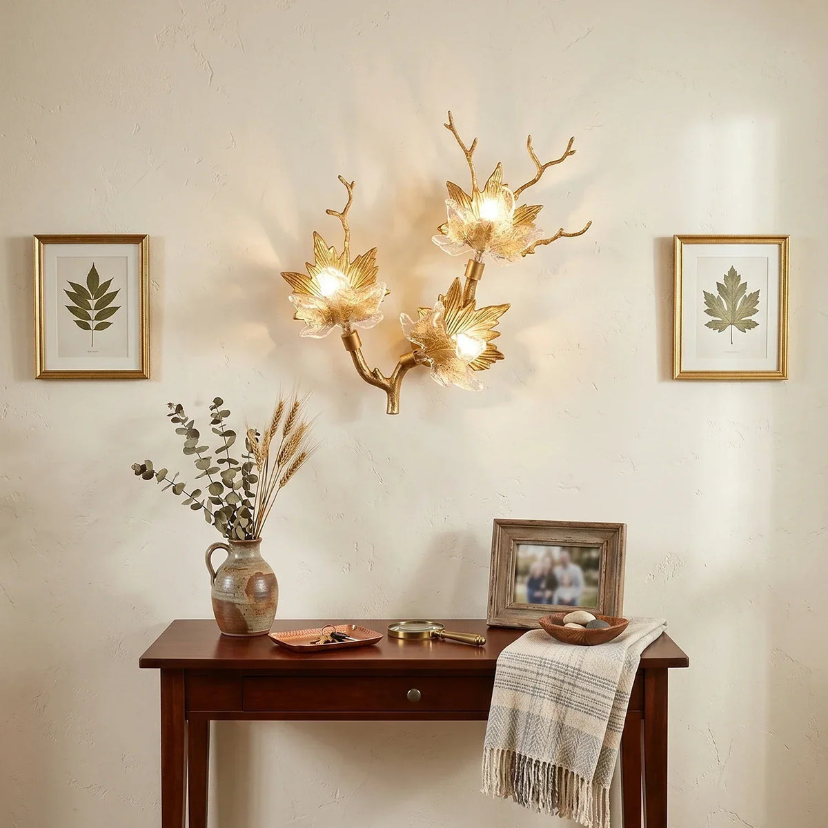 Brass Maple Leaf Glass Sculpture Wall Lamp – Glass detail 3