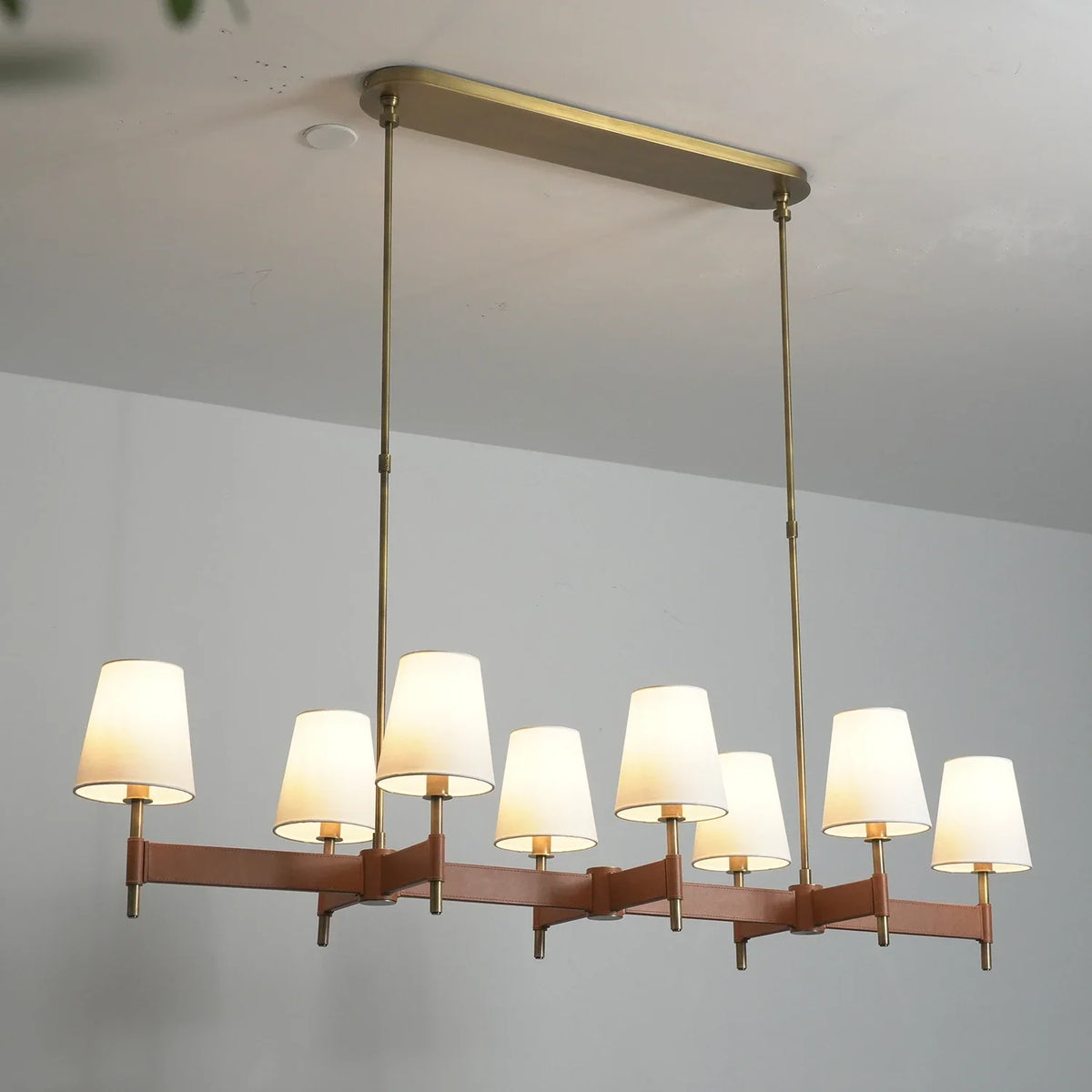 Bridell Leather-Wrapped Brass Chandelier – Brass detail 21