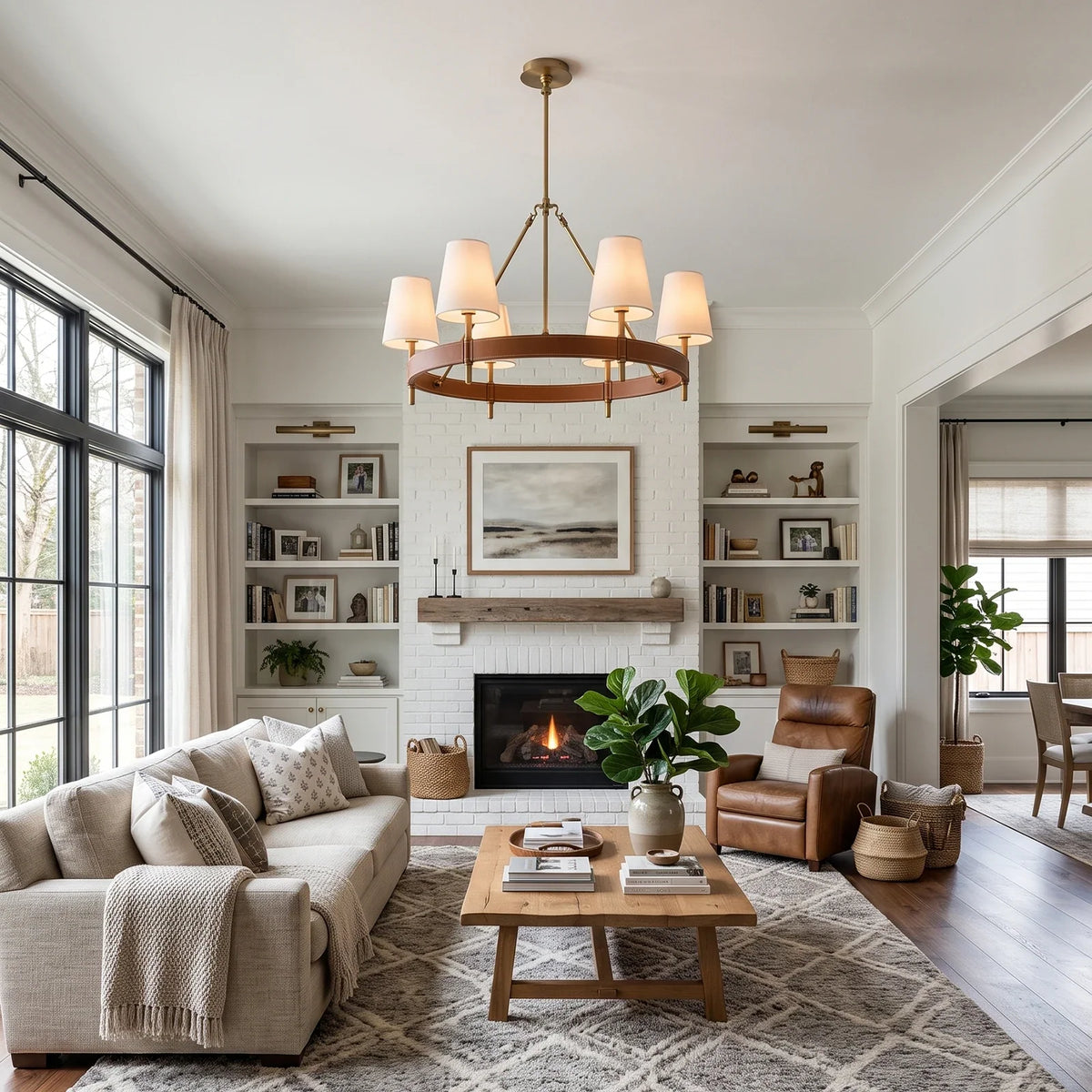 Bridell Leather-Wrapped Brass Chandelier – Brass detail 6