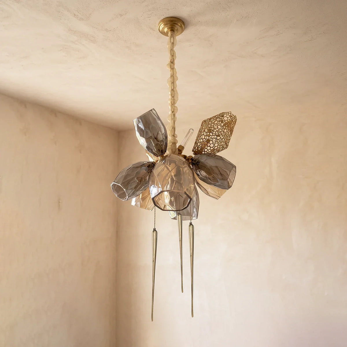 Britannica Glass Chandelier Horizontal – Glass detail 42