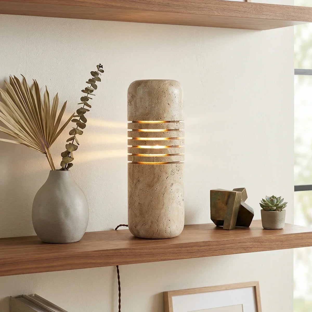 Bucket Stone Travertine Table Lamp – Travertine detail 4
