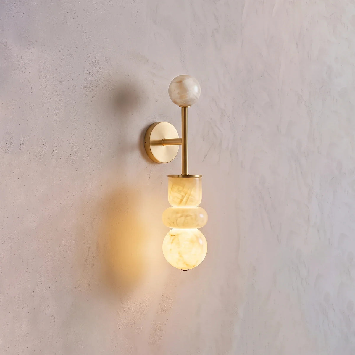 Cairn Alabaster Wall Sconce – Alabaster detail 16