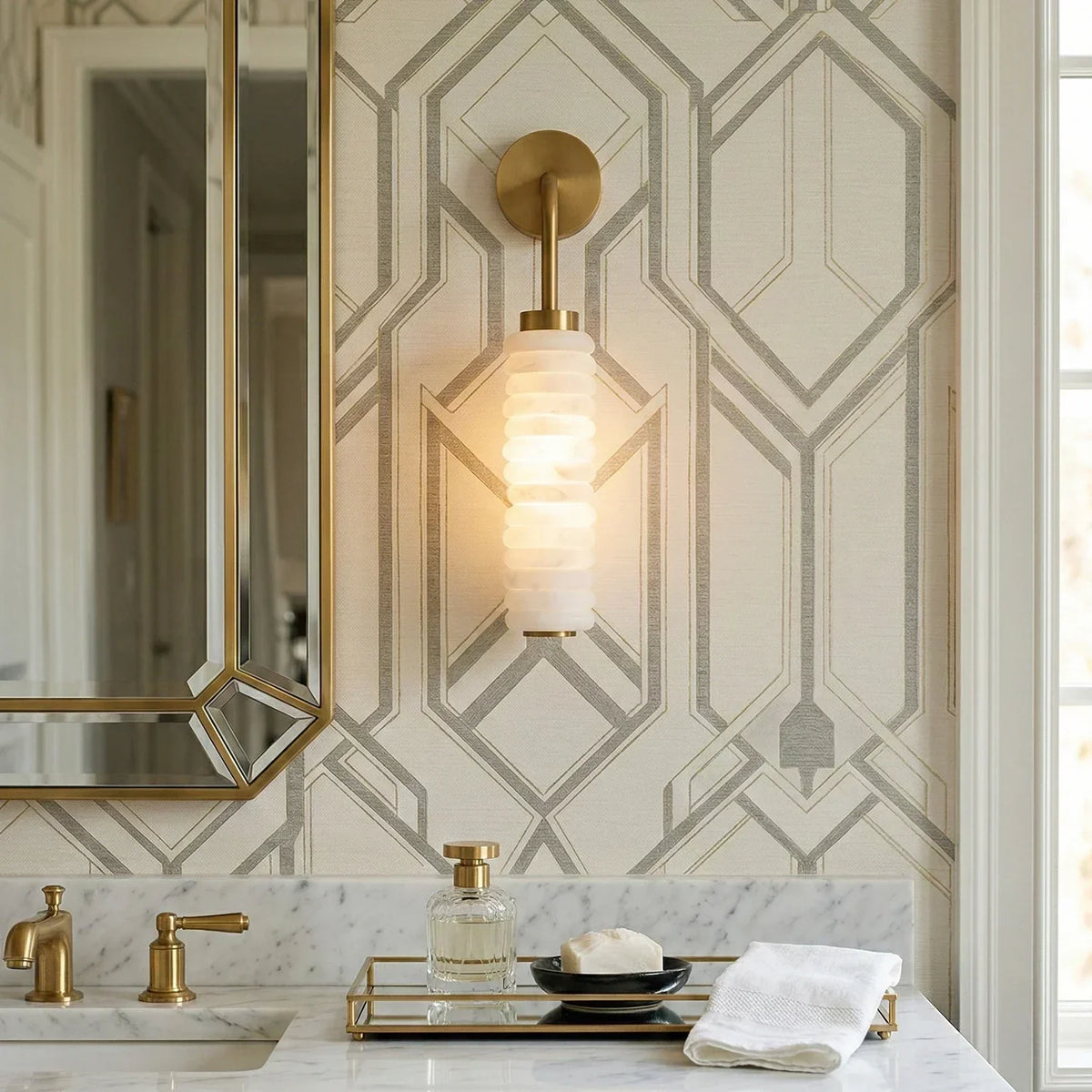 Calla Cylinder Alabaster Wall Lamp – Alabaster detail 2