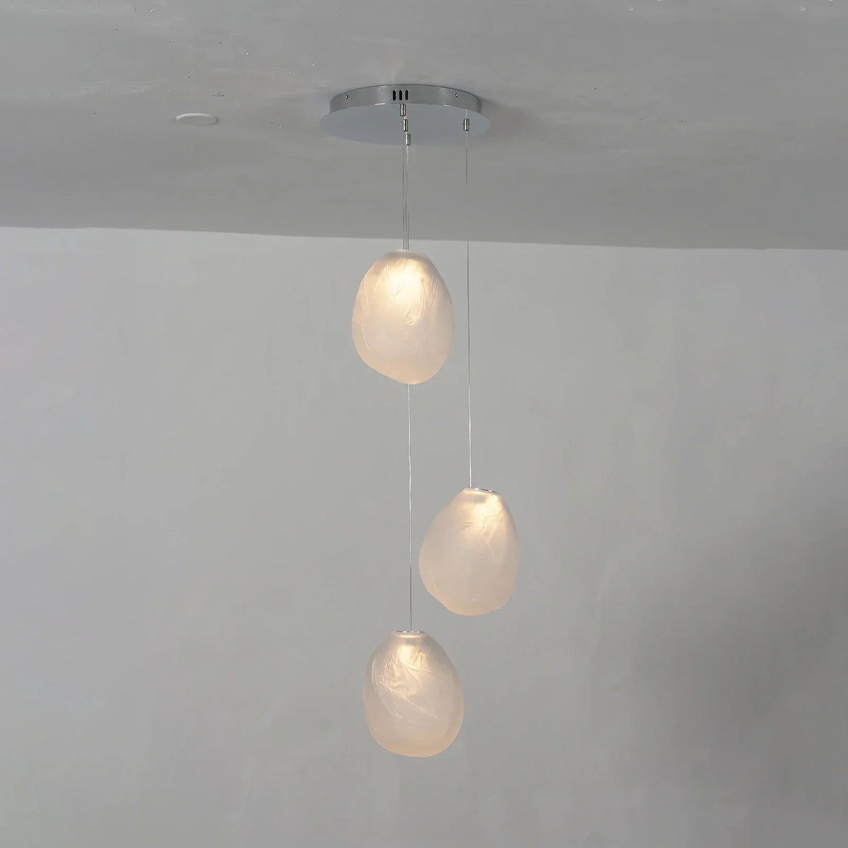 Calyra Textured Glass Pebble Chandelier – Glass detail 26