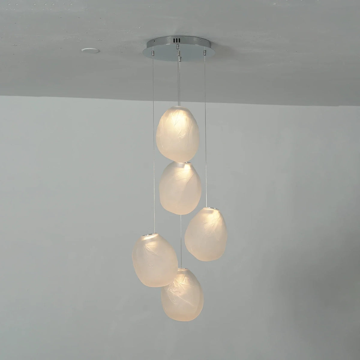 Calyra Textured Glass Pebble Chandelier – Glass detail 27