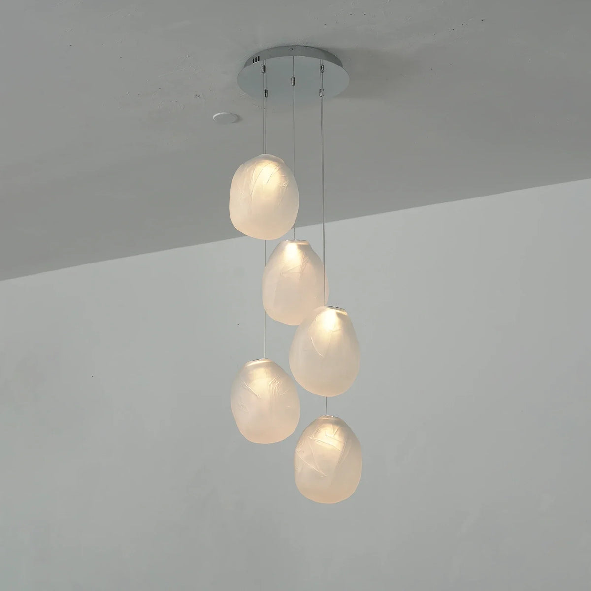 Calyra Textured Glass Pebble Chandelier – Glass detail 28
