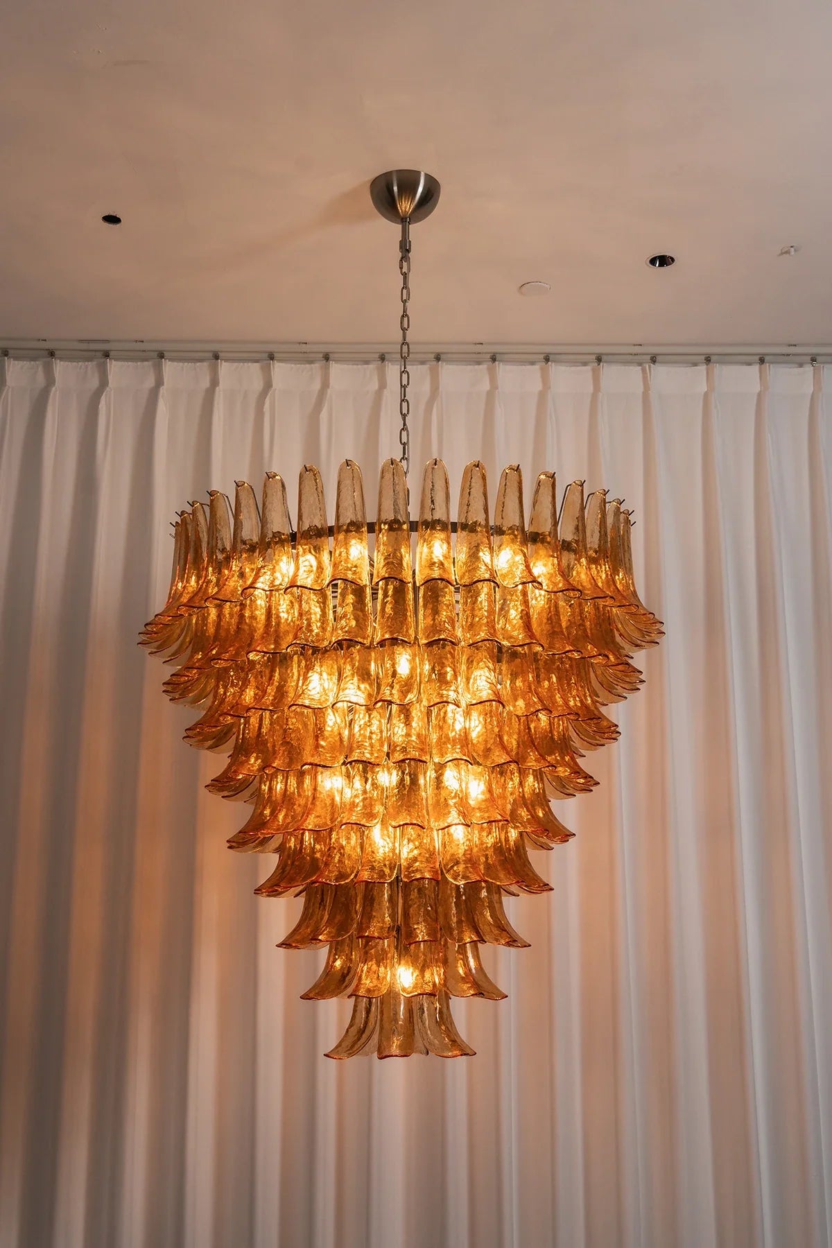 Camellia Glass Petal Chandelier – Glass detail 35