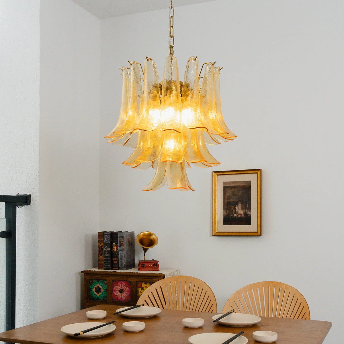 Camellia Glass Petal Chandelier – Glass detail 14