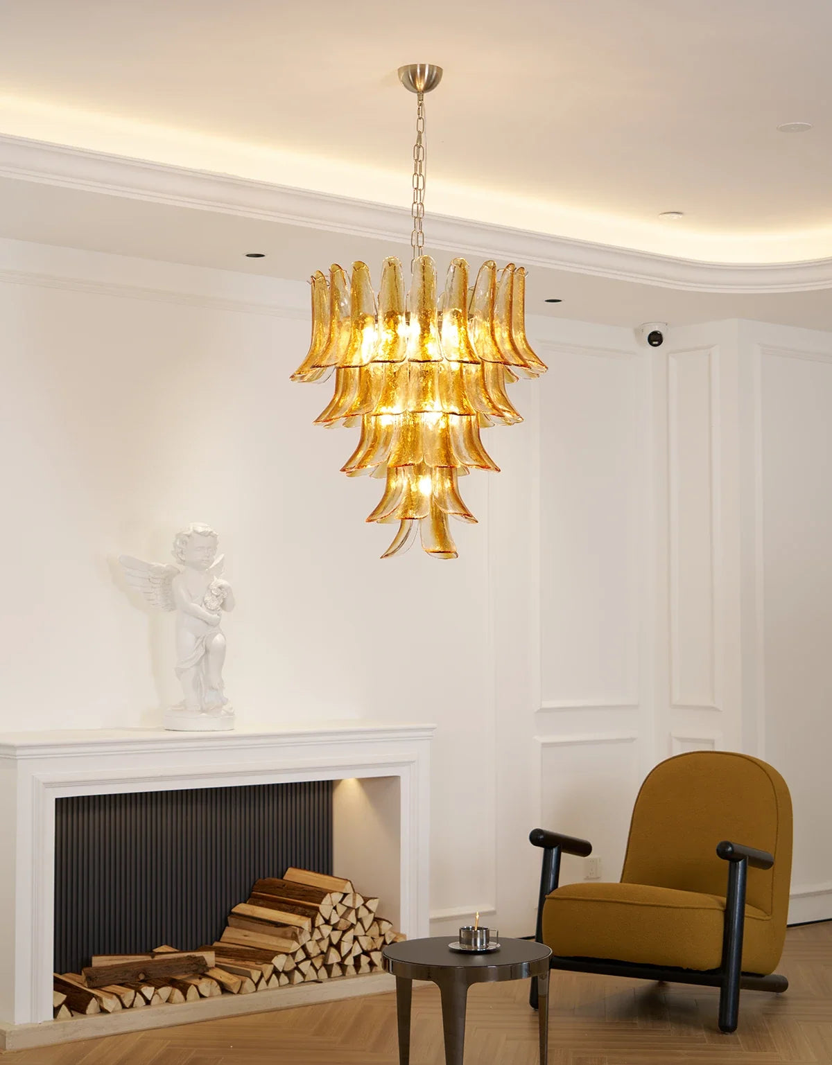 Camellia Glass Petal Chandelier – Glass detail 19