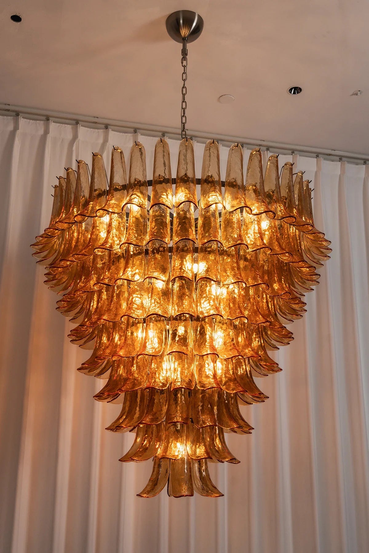 Camellia Glass Petal Chandelier – Glass detail 36