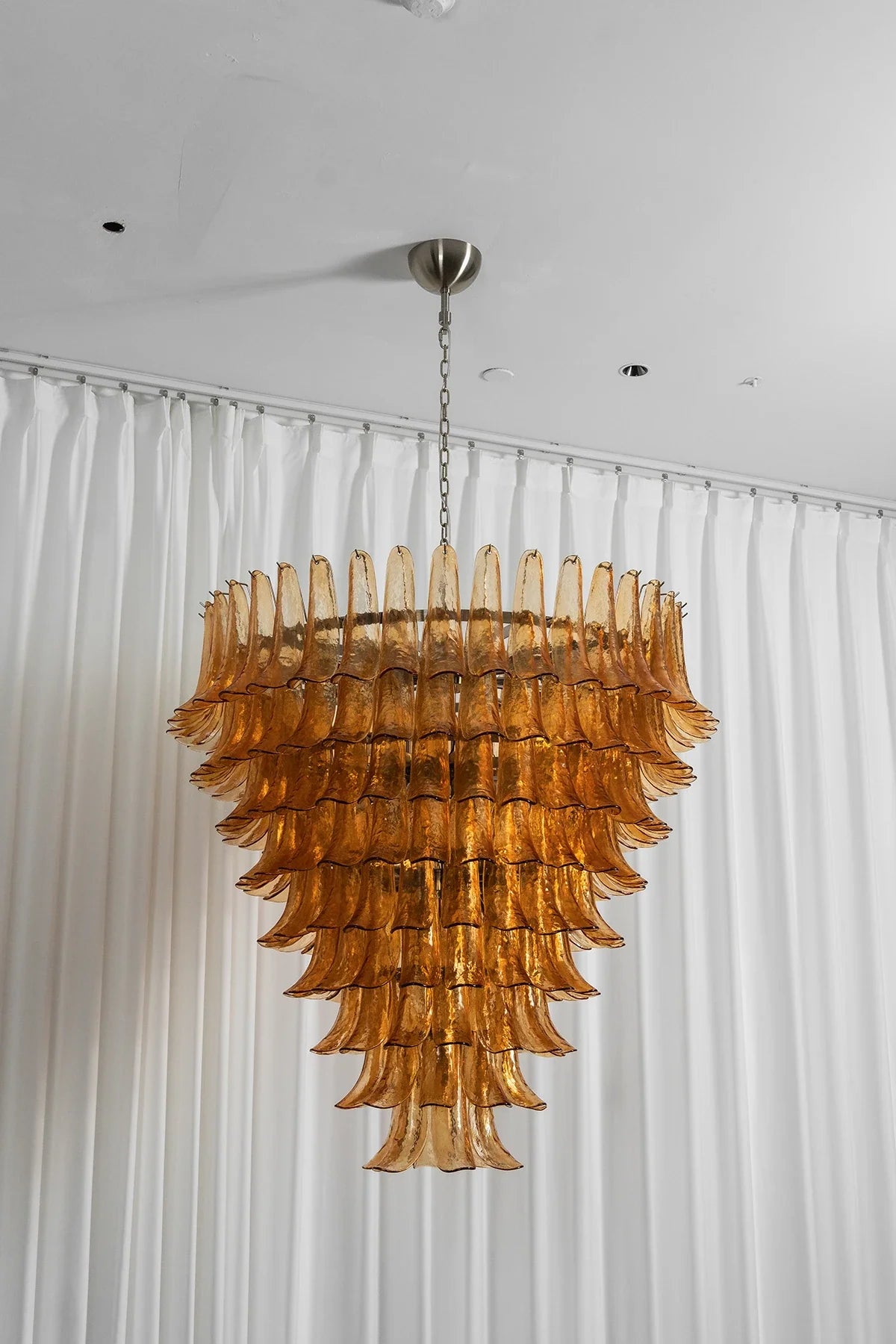 Camellia Glass Petal Chandelier – Glass detail 41