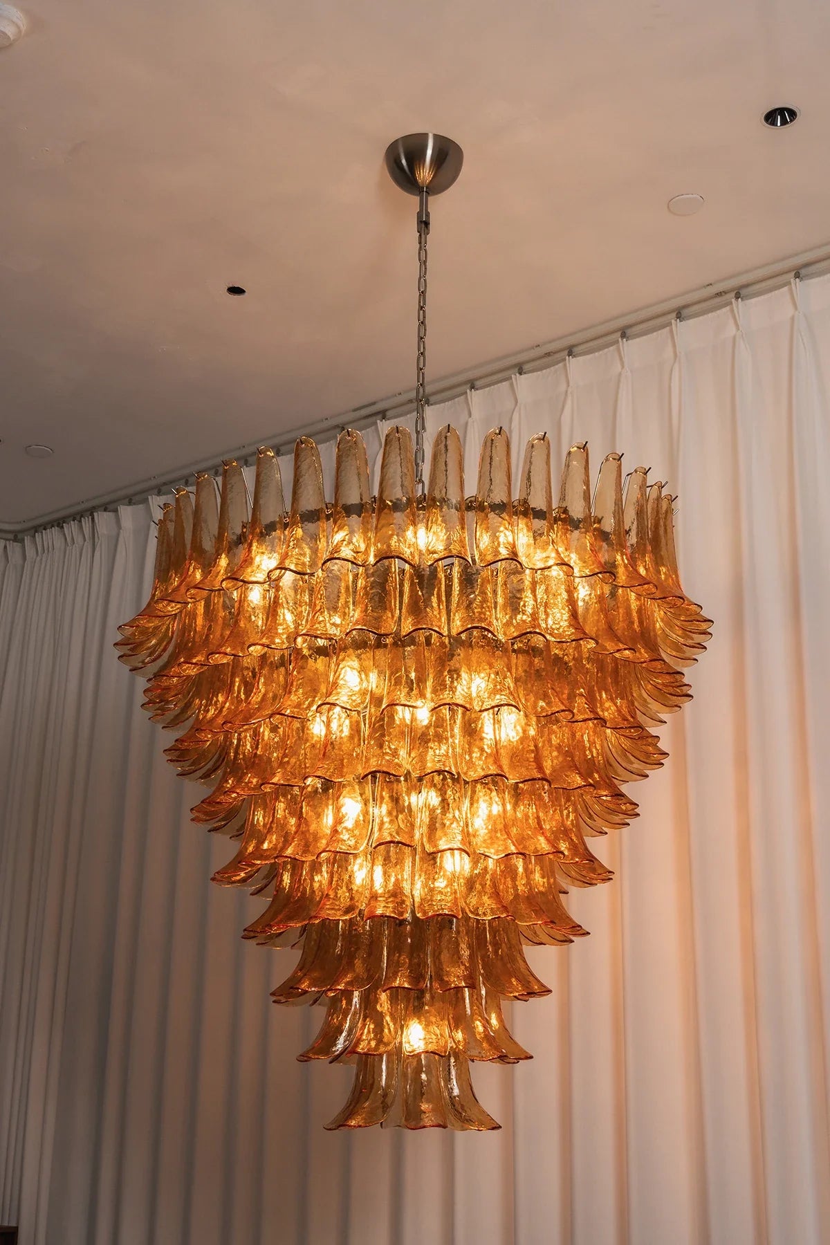 Camellia Glass Petal Chandelier – Glass detail 39