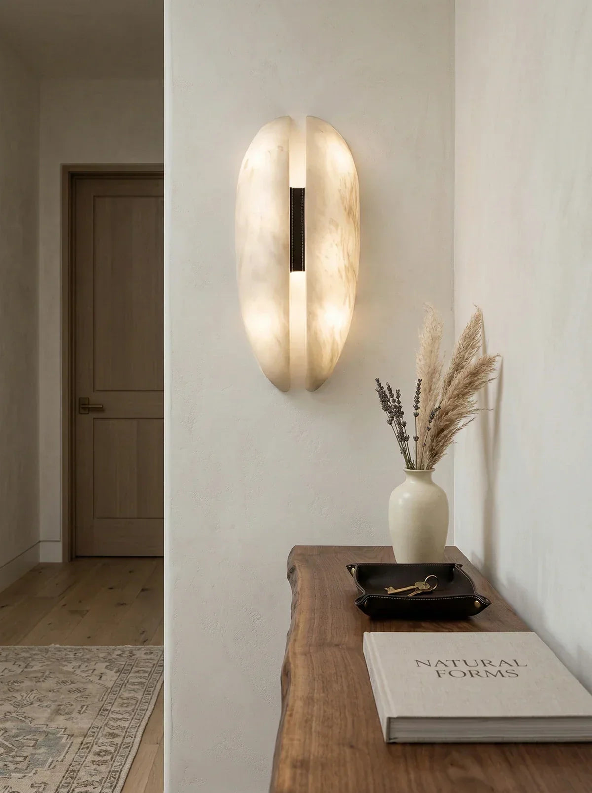 Capsule Alabaster Veil Leather Wall Light – Alabaster detail 8