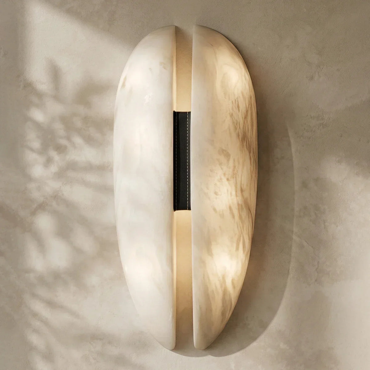 Capsule Alabaster Veil Leather Wall Light – Alabaster detail 10